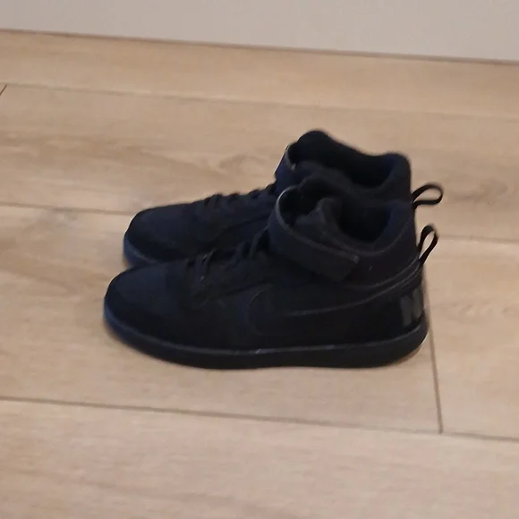 Nike Court Borough Mid Top Sneakers - Picture 3 of 5